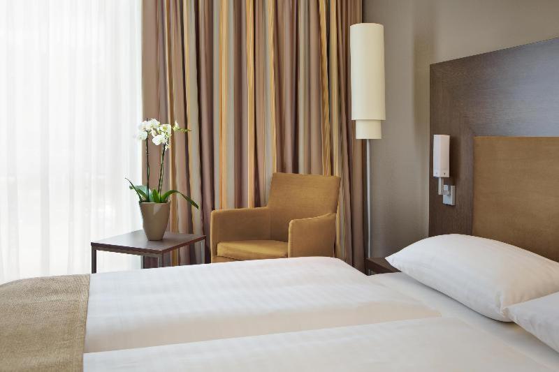 Intercityhotel Дармштадт Номер фото