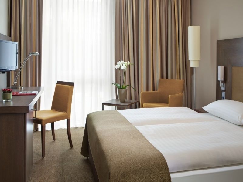 Intercityhotel Дармштадт Екстер'єр фото