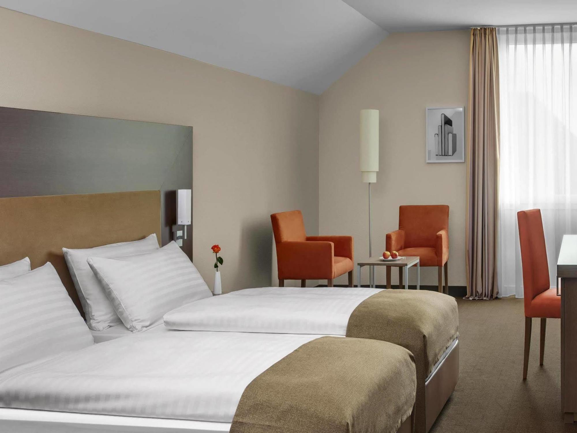 Intercityhotel Дармштадт Екстер'єр фото